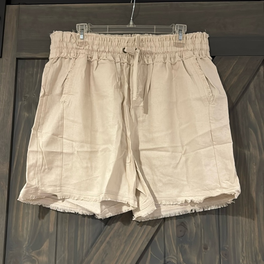 NWT Zenana Linen Frayed Hem Drawstring Shorts